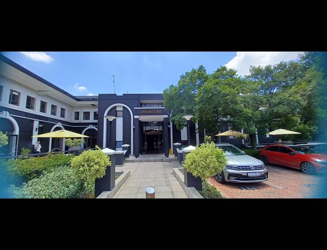 639M² OFFICE TO LET IN HYDE PARK